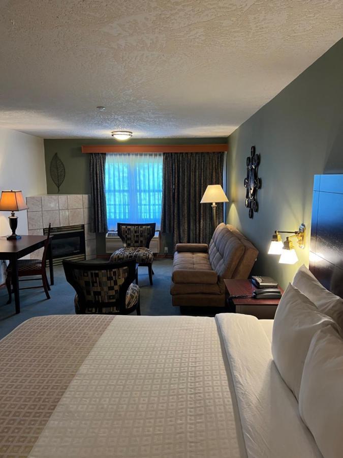 The Grand Hotel Nanaimo Exterior photo